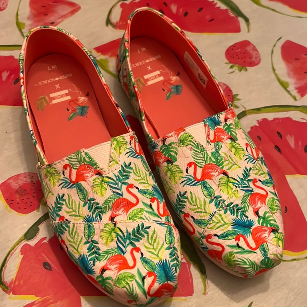Tom’s Flamingo shoes